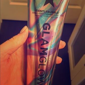 Glam glow gentle bubble face wash